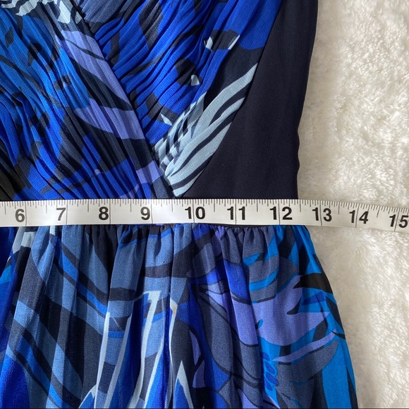 Armani Exchange Floral V-Neck Pleated Mini Dress - Picture 13 of 14